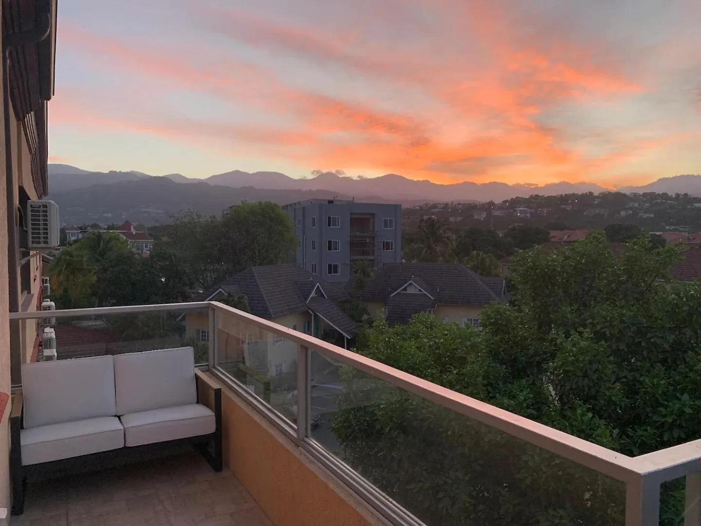 Appartement Metcalfe Luxury One Bedroom Suite Kingston