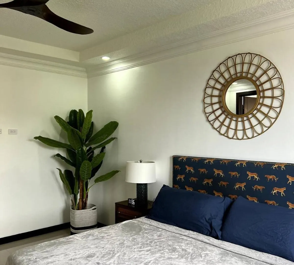 Appartement Metcalfe Luxury One Bedroom Suite Kingston